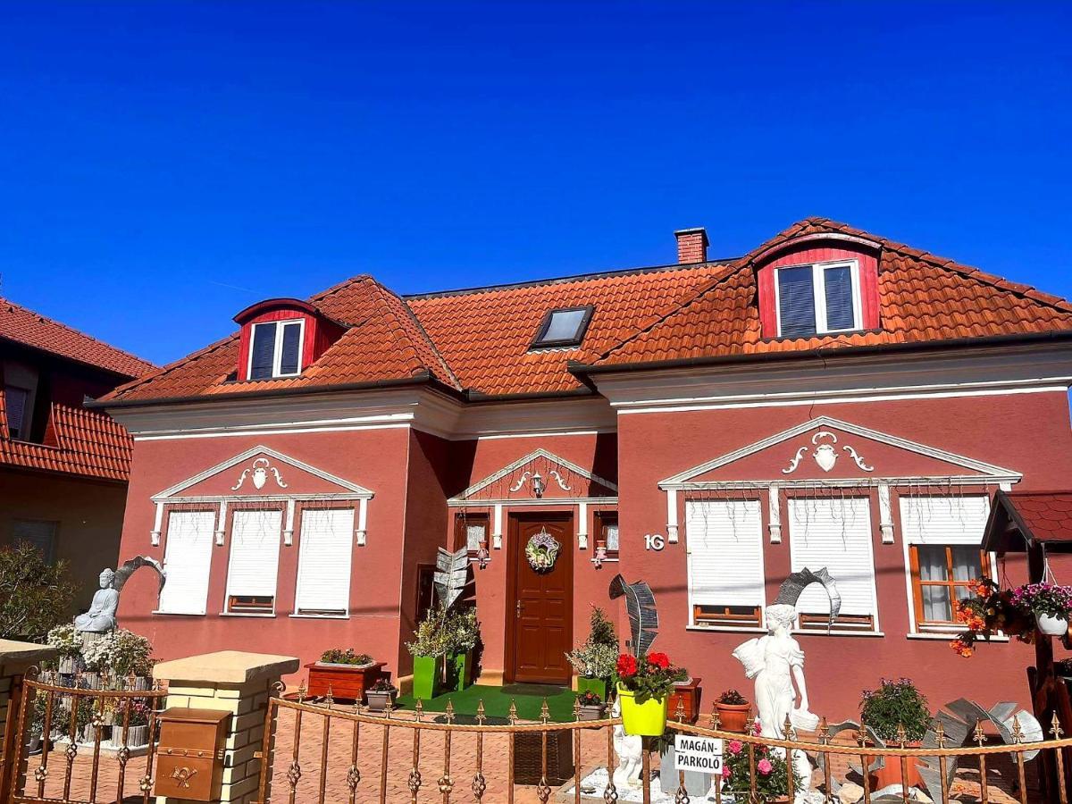 Dora Studio Apartmanok Zalakaros Exteriér fotografie