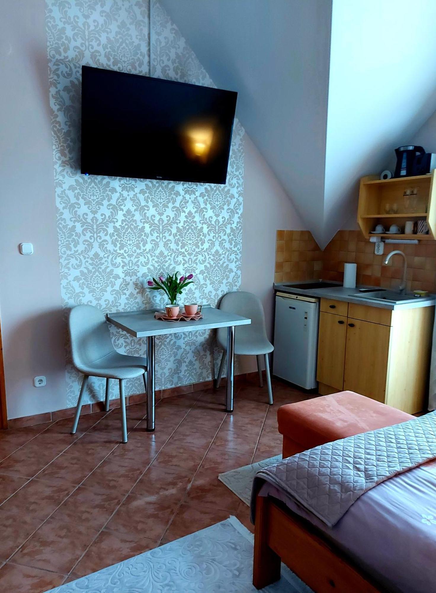 Dora Studio Apartmanok Zalakaros Exteriér fotografie